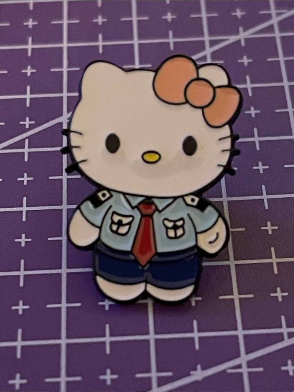 Hello Kitty, police officer (No Hat) enamel pin- NEW